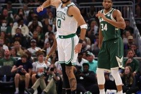 爱游戏最新版本 姆巴佩当选法国队最佳球员新 